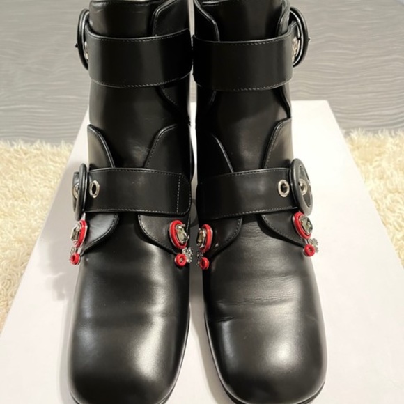New Authentic Dior leather flat ankle bootie - Picture 1 of 7